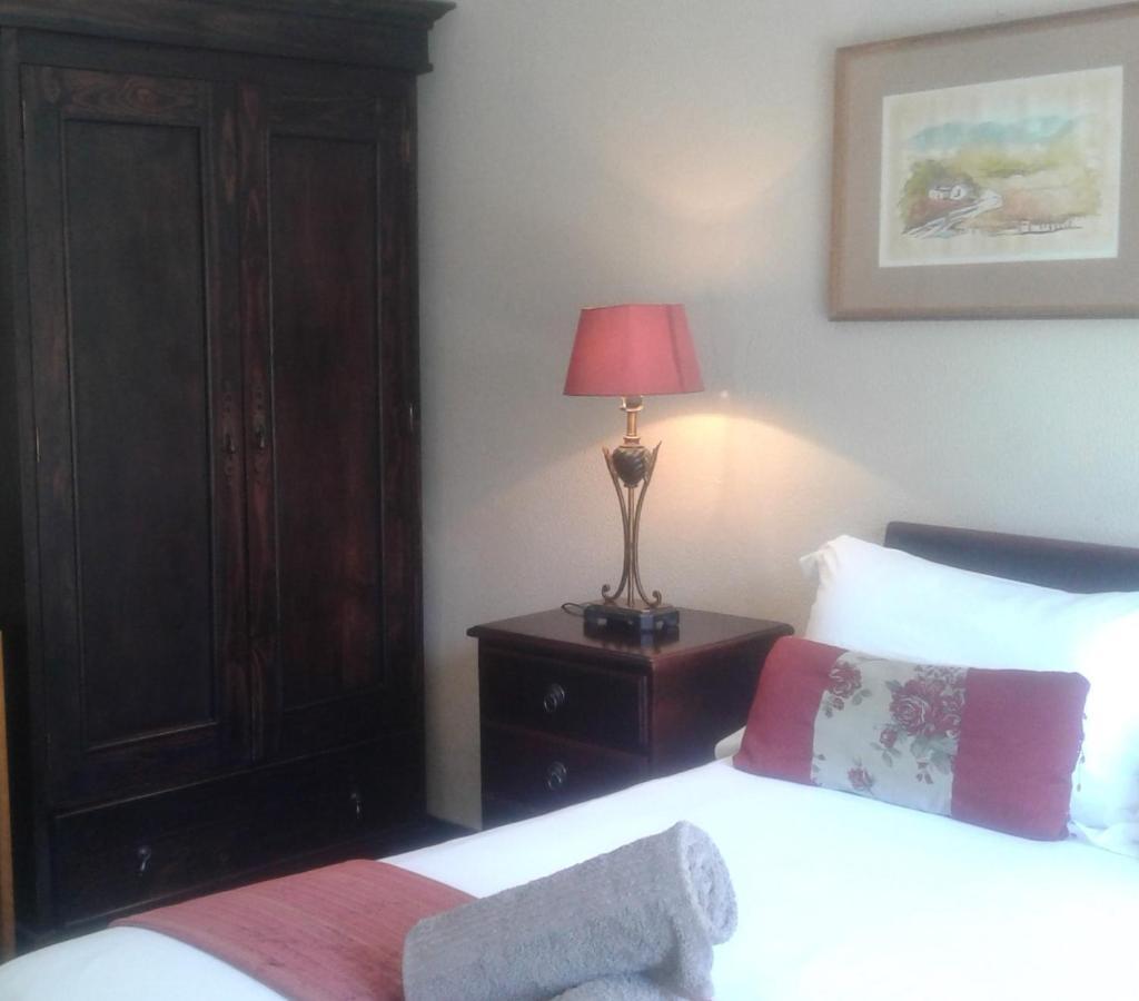 The Historic Hogsback Inn Экстерьер фото