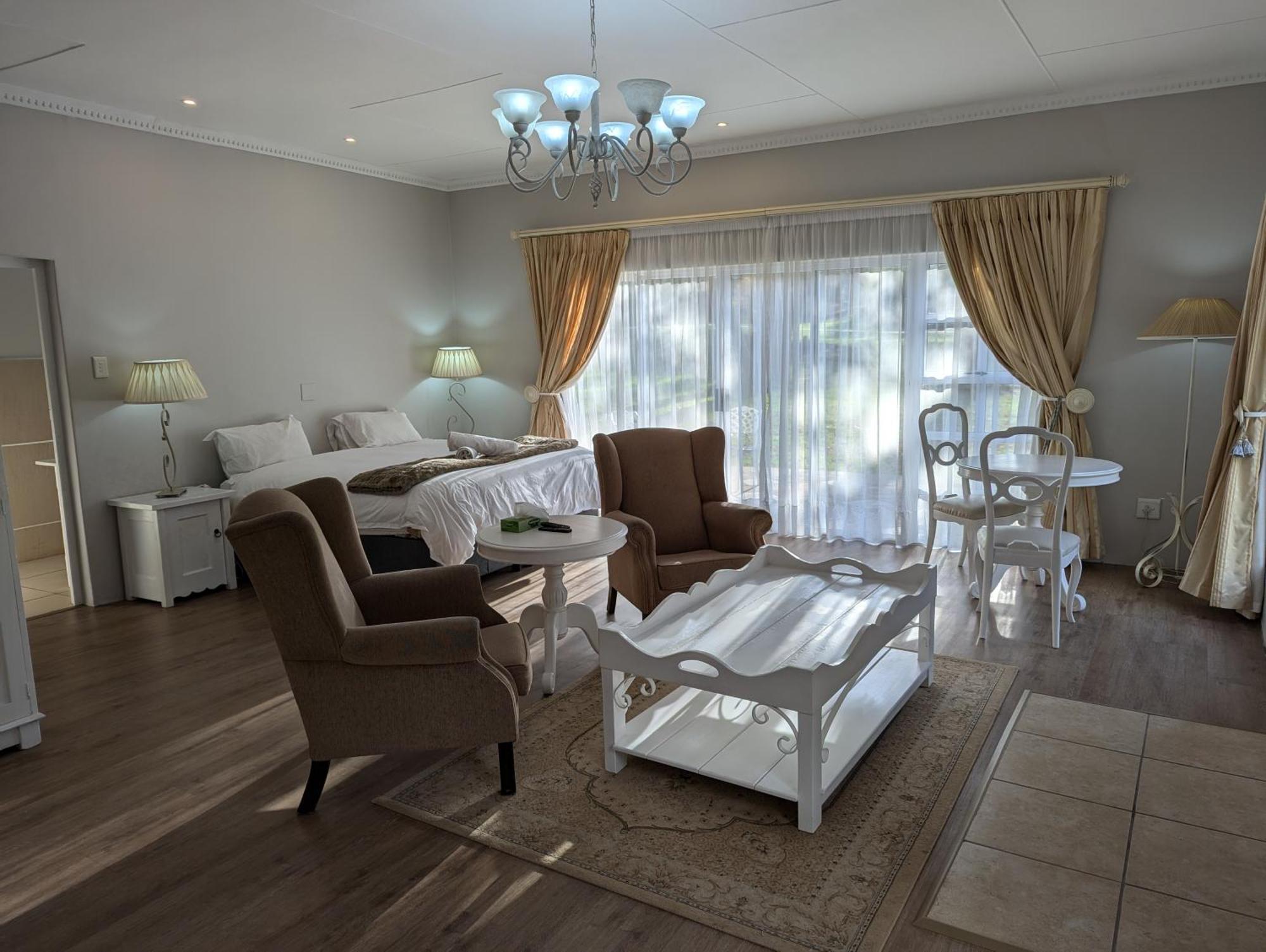 The Historic Hogsback Inn Номер фото