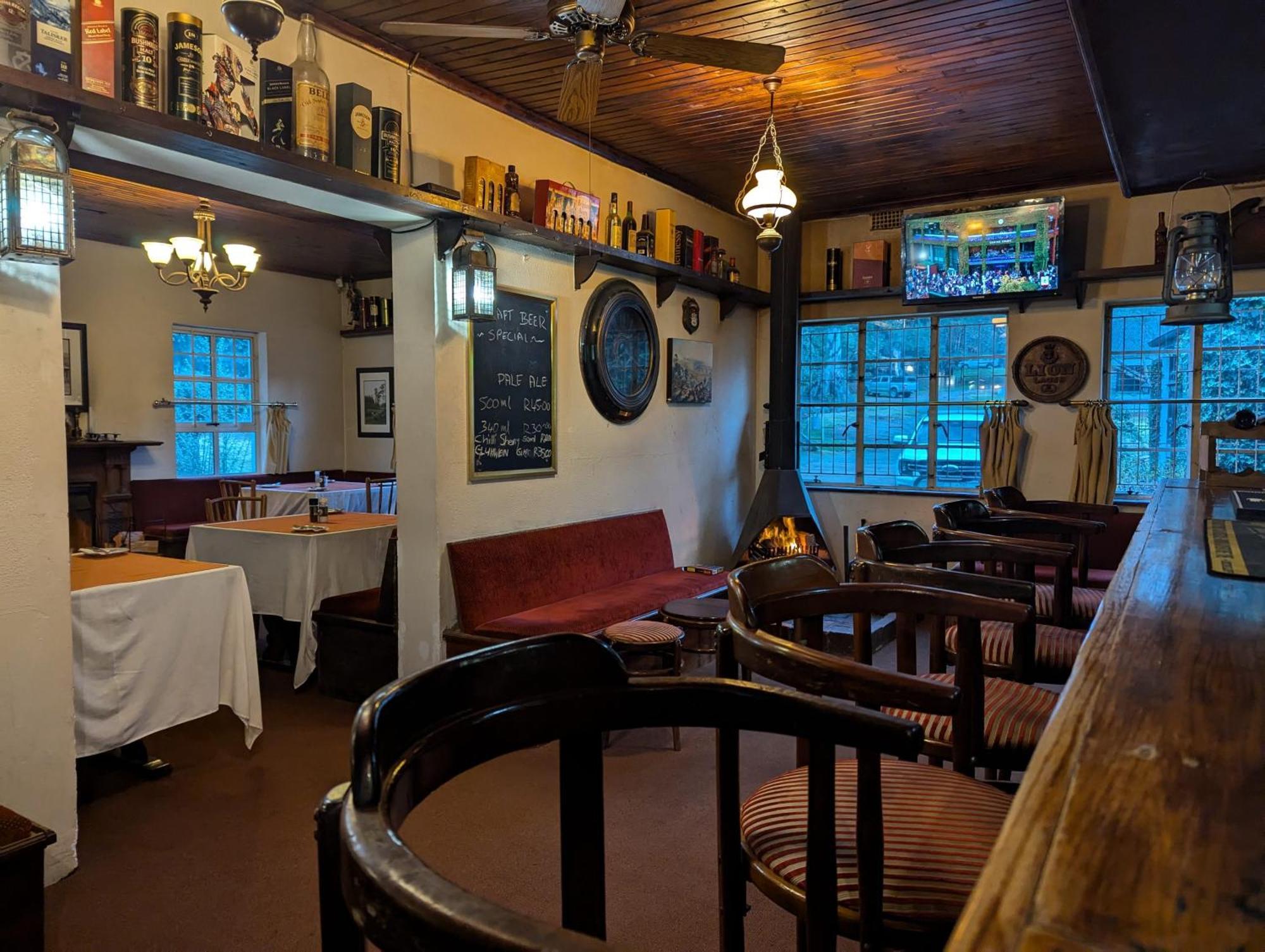 The Historic Hogsback Inn Экстерьер фото