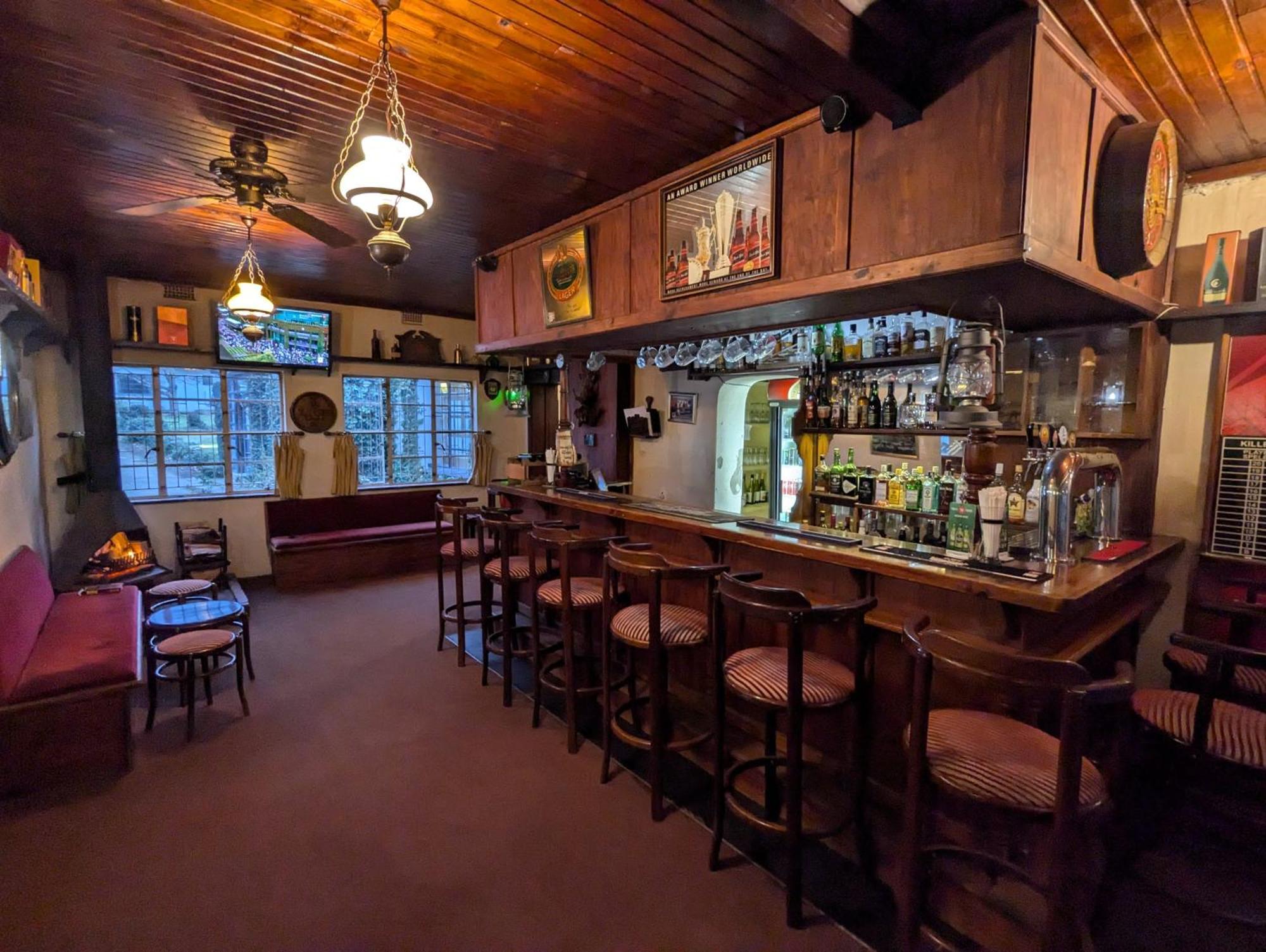 The Historic Hogsback Inn Экстерьер фото